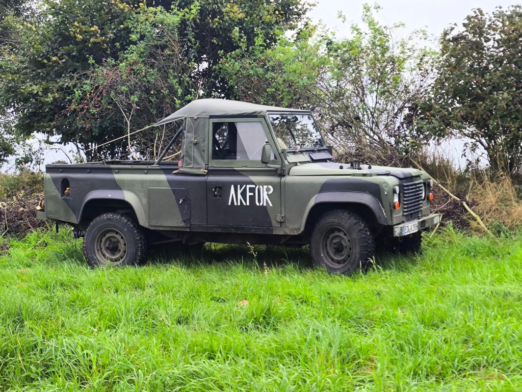 90/110 Extended Bikini Cab Canvas Hood | AWT Trim Centre
