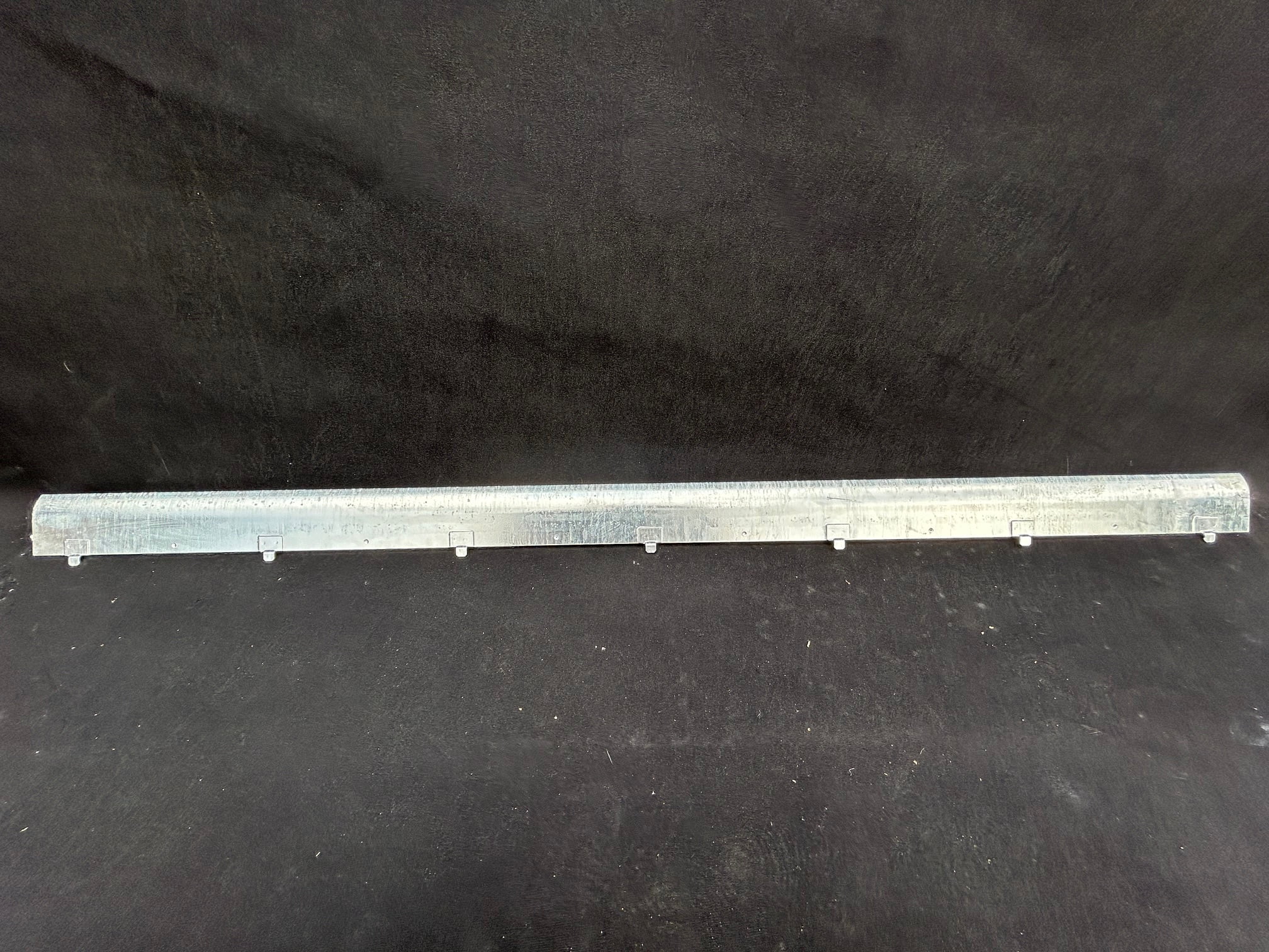 88/109 Series 2/3 Front Over Screen Rail